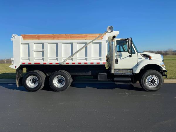 2009 INTERNATIONAL TANDEM DUMP WITH ONLY 46K ORIGINAL MILES WOW! -... for sale in Saint Joseph, MO – photo 17
