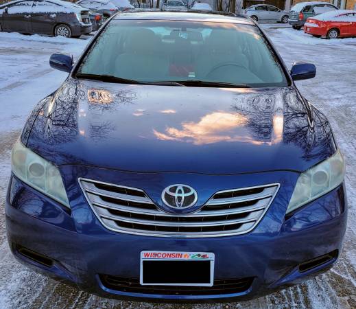 2009 Toyota Camry 4D Hybrid Sedan with 121, 050 miles for sale in Madison, WI – photo 2