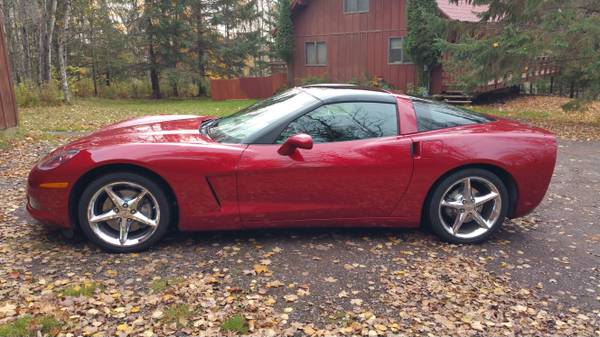 2012 Corvette Crystal Red 2LT 33,000 Miles for sale in Duluth, MN