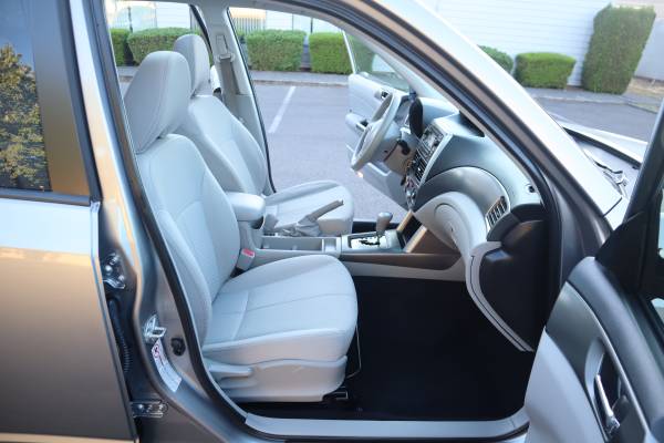 2011 Subaru Forester Premium - MOONROOF / SERVICE RECORDS / LOW... for sale in Beaverton, WA – photo 18