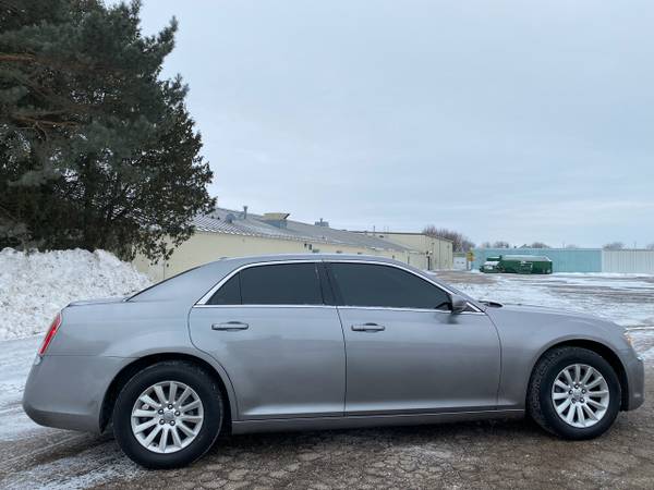2014 Chrysler 300 4dr Sdn RWD - - by dealer - vehicle for sale in Portage, WI – photo 7