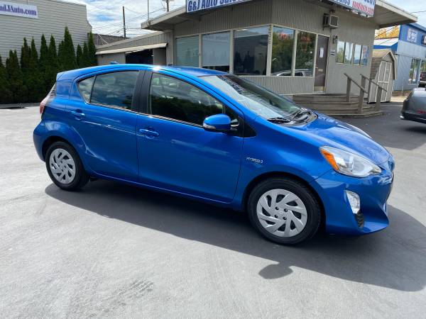 2016 Toyota Prius c Two -Clean Carfax! 53 MPG! - cars & trucks - by... for sale in Corvallis, OR – photo 7