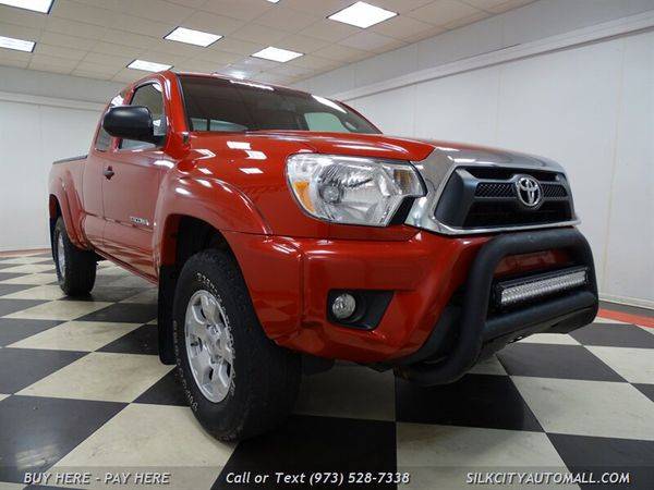 2013 Toyota Tacoma V6 Pickup 4x4 Camera CLEAN! 4x4 V6 4dr Access Cab... for sale in Paterson, NJ – photo 3