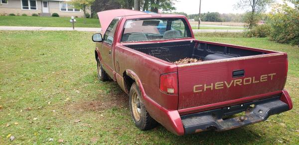 1996 Chevy S10 Pickup Runs Good Newer Clutch $950 OBO 106,000 miles for sale in Stevens Point, WI – photo 2