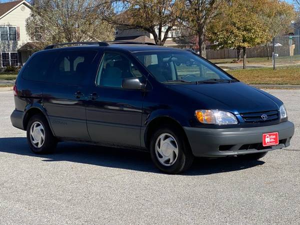 2001 Toyota Sienna LE - cars & trucks - by dealer - vehicle... for sale in Council Bluffs, NE – photo 6