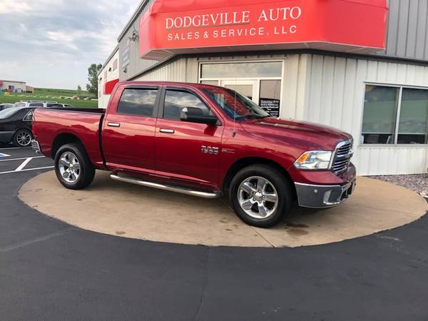 2015 RAM 1500 SLT Crew Cab SWB 4WD for sale in Dodgeville, WI – photo 2