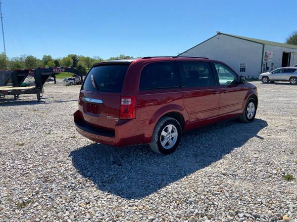 2010 Dodge Grand Caravan - - by dealer - vehicle for sale in New Bloomfield, MO – photo 4