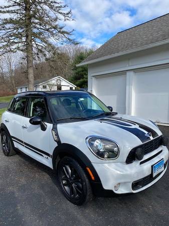 2012 Mini Cooper Countryman S All4 - cars & trucks - by owner -... for sale in Newtown, CT – photo 2