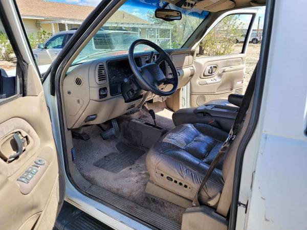 1998 Chevy Suburban for sale in Silver Springs, NV – photo 3