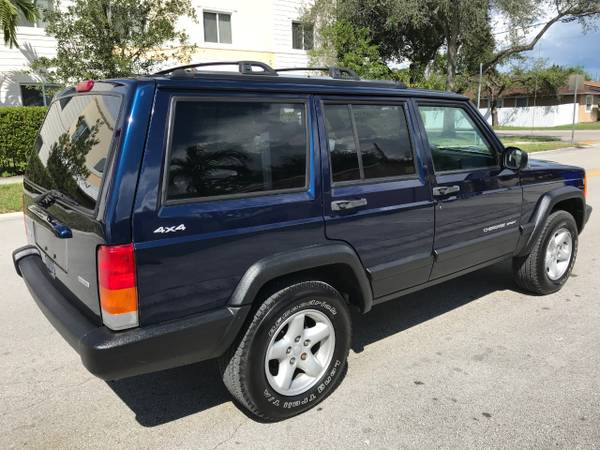 2000 Jeep Cherokee Sport 4-Door 4WD for sale in Hollywood, FL – photo 4