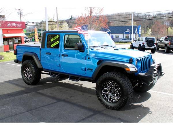 2020 Jeep Gladiator SPORT ONE OF A KIND MUST SEE ONLY 8, 840 MILES for sale in Salem, NH, VT – photo 5
