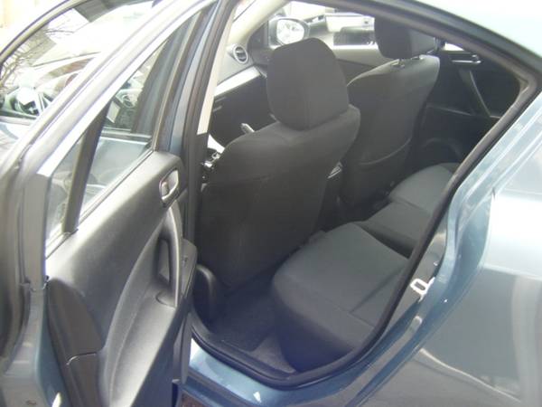 2010 Mazda MAZDA3 i Touring 4-door for sale in Chelmsford, MA – photo 15