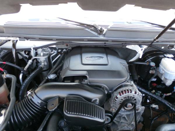 2011 Chevrolet Tahoe Ltz 3rd ROW - - by dealer for sale in coalport, PA – photo 22