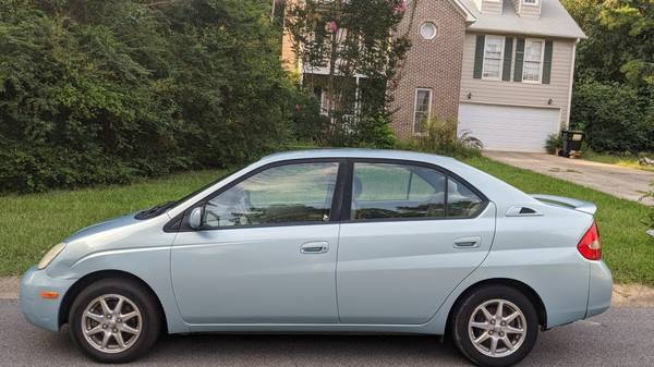 ONLY 36,900 MILES-OWNED BY 89 YEAR OLD LADY-2002 TOYOTA PRIUS -50+... for sale in Powder Springs, TN – photo 2