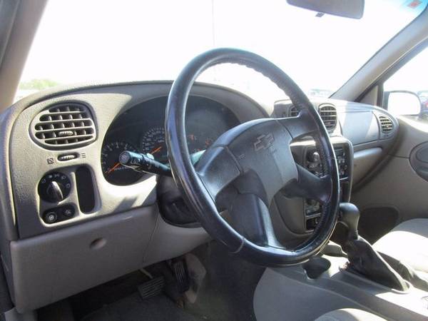 2003 Chevrolet Chevy TrailBlazer Ls - - by dealer for sale in Sullivan, MO – photo 11