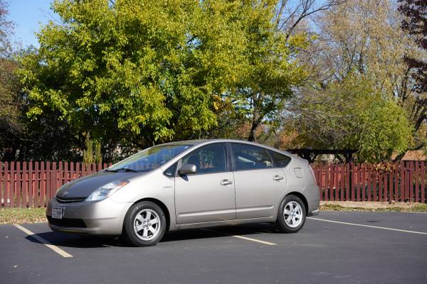 2007 Toyota Prius Well Maintained! 51.2 MPG - cars & trucks - by... for sale in Madison, WI – photo 5
