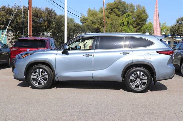 2020 Toyota Highlander XLE suv Gray - - by dealer for sale in Palo Alto, CA – photo 10