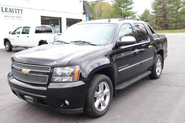 2011 Chevrolet Avalanche LTZ LOADED 5 3L VORTEC V8 4X4 - cars & for sale in Plaistow, MA – photo 2