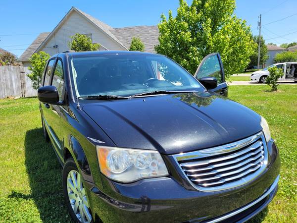 Chrysler Town & Country for sale in Nashville, TN – photo 3