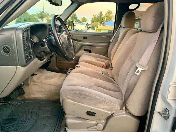 2005 Chevy Tahoe LS With Only 105,000 Miles! 9 Passenger & Clean Title for sale in Lancaster, CA – photo 9