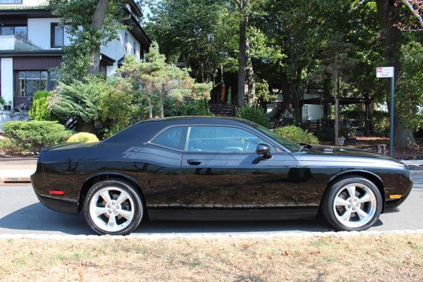 2011 Dodge Challenger 2dr Cpe R/T Classic for sale in Great Neck, CT – photo 9