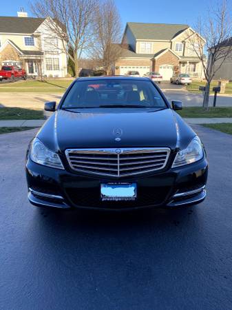 Mercedes Benz C300 - cars & trucks - by owner - vehicle automotive... for sale in West Chicago, IL – photo 2