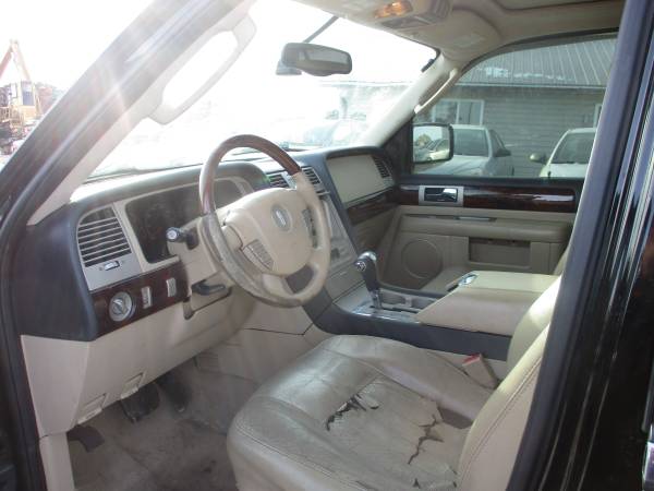 2005 Lincoln Navigator - - by dealer - vehicle for sale in Dorchester, WI – photo 5