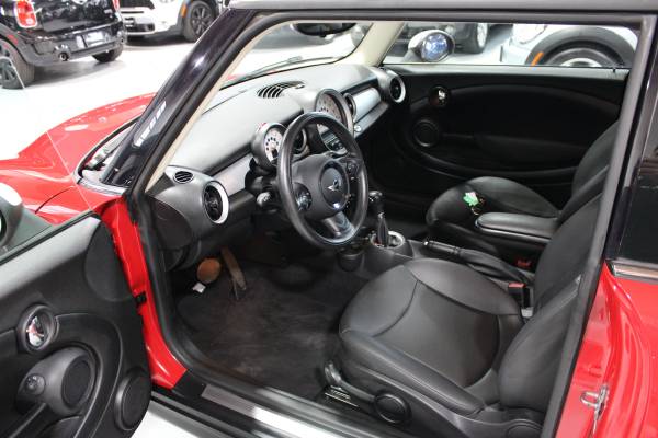2013 R56 MINI COOPER BASE auto CHILI RED Awesome Shape 64k New... for sale in Seattle, WA – photo 16
