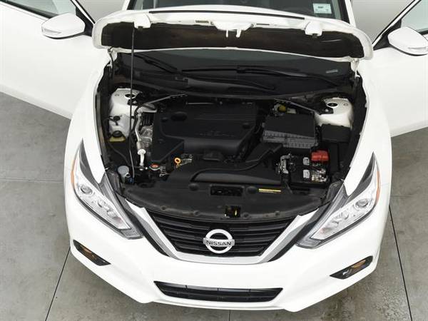 2018 Nissan Altima 2.5 SL Sedan 4D sedan WHITE - FINANCE ONLINE for sale in Downey, CA – photo 4