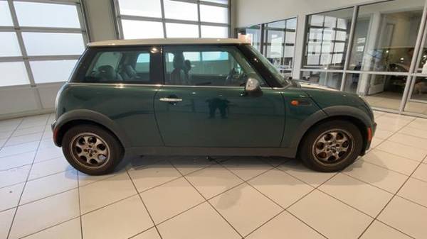 2004 Mini Hardtop 2dr Cpe - cars & trucks - by dealer - vehicle... for sale in Redding, CA – photo 3