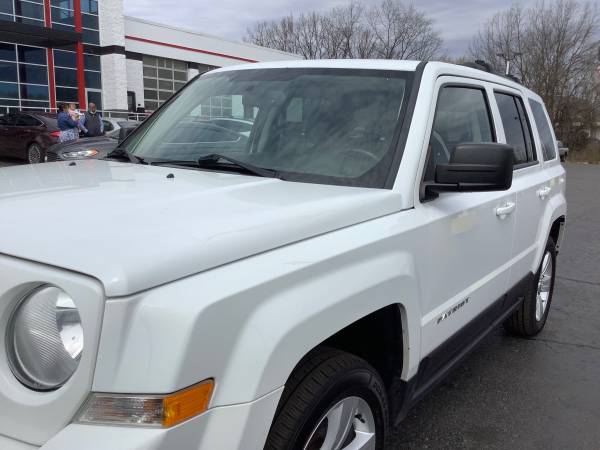 Clean Carfax! 2014 Jeep Patriot Latitude! 4x4! Nice! for sale in Ortonville, OH – photo 10
