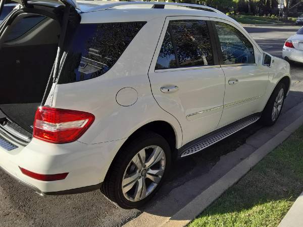 2011 Mercedes ML350 SUV (AWD) FULLY LOADED - cars & trucks - by... for sale in Sacramento , CA – photo 2