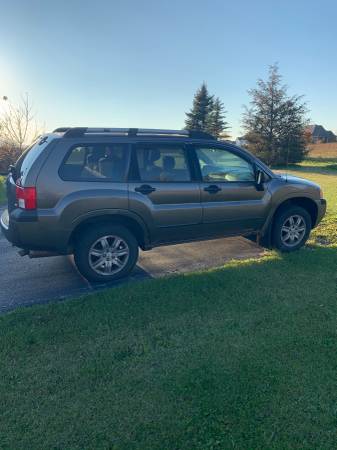 2005 Mitsubishi Endeavor - cars & trucks - by owner - vehicle... for sale in Caledonia, WI – photo 2