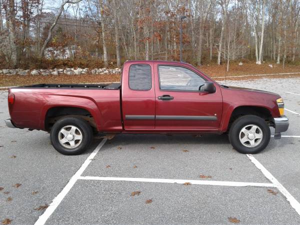 2008 GMC Canyon 4x4 with low miles - cars & trucks - by owner -... for sale in New London, CT – photo 2