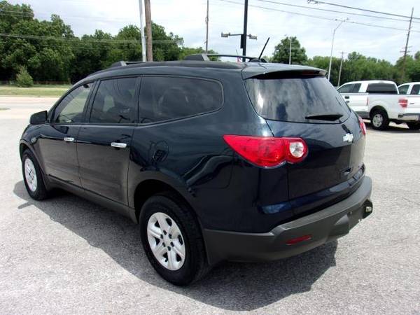 2012 Chevrolet Traverse FWD 4dr LS - cars & trucks - by dealer -... for sale in Bethany, OK – photo 7