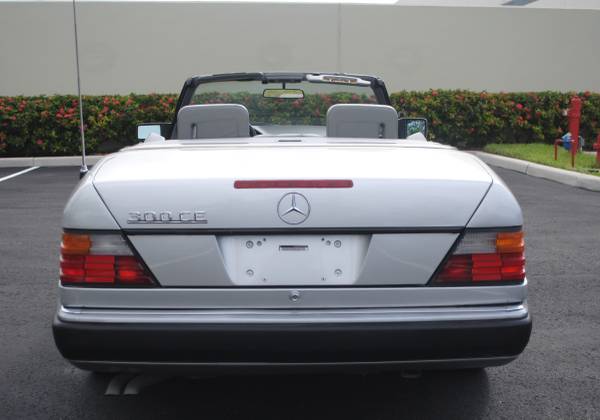 1993 MERCEDES 300CE CONVERTIBLE, 3.2L 6Cyl, AUT TRANS, CLEAN TITLE for sale in Hollywood, FL – photo 4