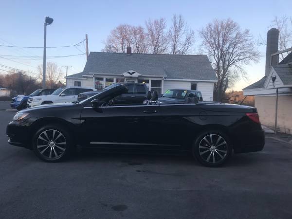 11 Chrysler 200 S V6 Hard Top Convertible! 5YR/100K WARRANTY INCLUDED! for sale in METHUEN, RI – photo 12