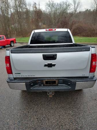 2011 Chevy Silverado 1500 Z71 - cars & trucks - by owner - vehicle... for sale in Cranston, RI – photo 4