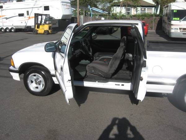 1997 Chevy S10 Ext Cab 3 Door V-6 - - by dealer for sale in Portland, OR – photo 5