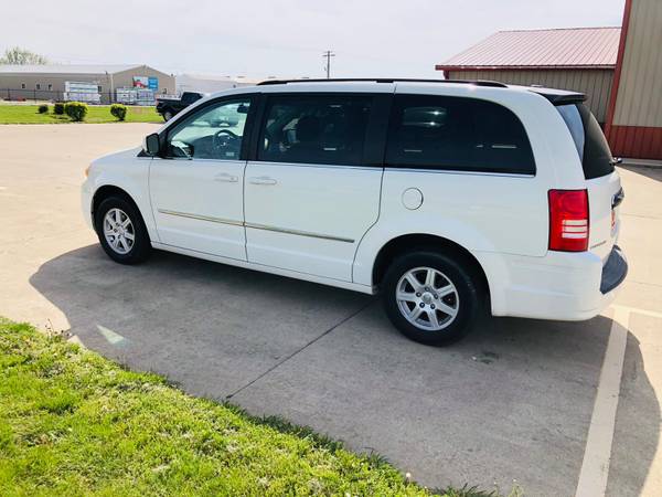 2010 Chrysler Town and country Minivan - 160xxx miles - cars & for sale in Charleston, IN – photo 6