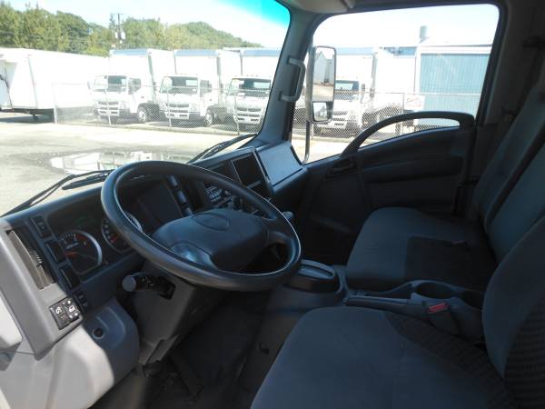 2014 Isuzu Npr HD 16' box truck w/lift gate only 59,000 miles LQQK!! for sale in Lincoln, RI – photo 11