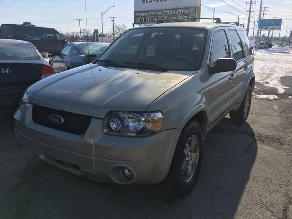 2005 Ford Escape Limited 2WD - - by dealer - vehicle for sale in Bowling green, OH – photo 2