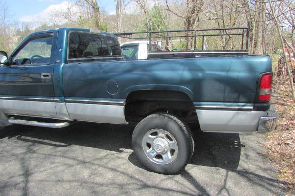 95 Ram 2500 4x4 with plow for sale in Stewartsville, PA – photo 11