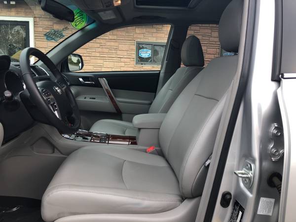2012 Toyota Highlander LIMITED for sale in Dracut, MA – photo 22