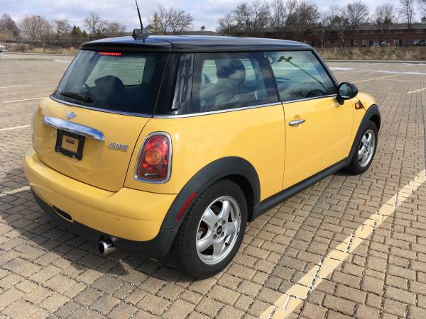 2007 Mini Cooper manual - cars & trucks - by owner - vehicle... for sale in Wheaton, IL – photo 2