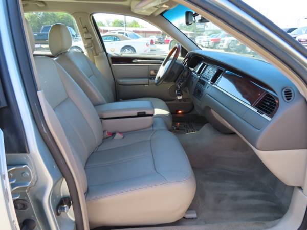 *** 2007 LINCOLN TOWN CAR SIGNATURE LIMITED **ONLY 50K MILES** TOWNCAR for sale in Humble , TX – photo 22