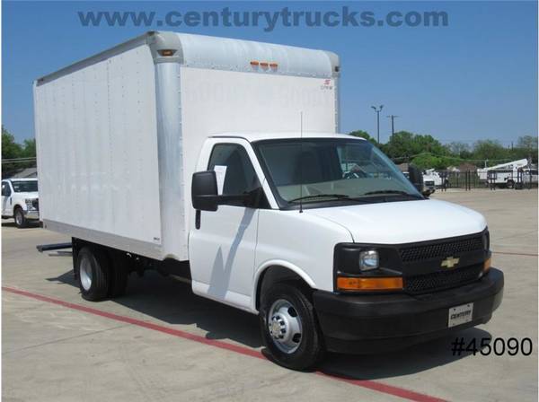 2017 Chevrolet 3500 Express DRW Cube Van White Call Today! - cars & for sale in Grand Prairie, TX – photo 11