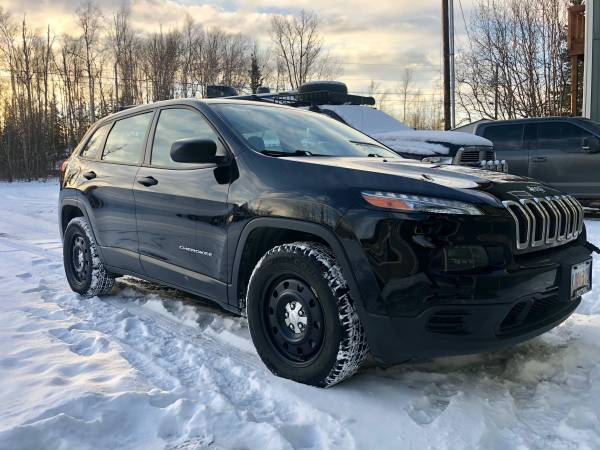 2017 Jeep Cherokee Sport 4x4 - cars & trucks - by owner - vehicle... for sale in Wasilla, AK – photo 2