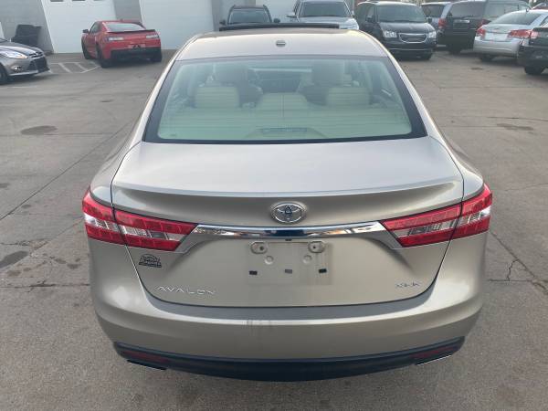 2013 Toyota Avalon XLE *55K Low-Miles!* Loaded! - cars & trucks - by... for sale in Lincoln, MO – photo 6