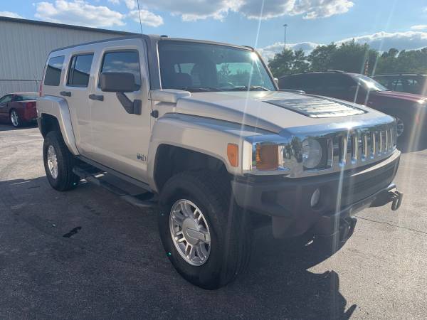 2007 Hummer H3 61k miles Rare Boulder Gray Metallic paint - cars &... for sale in Jeffersonville, KY – photo 4
